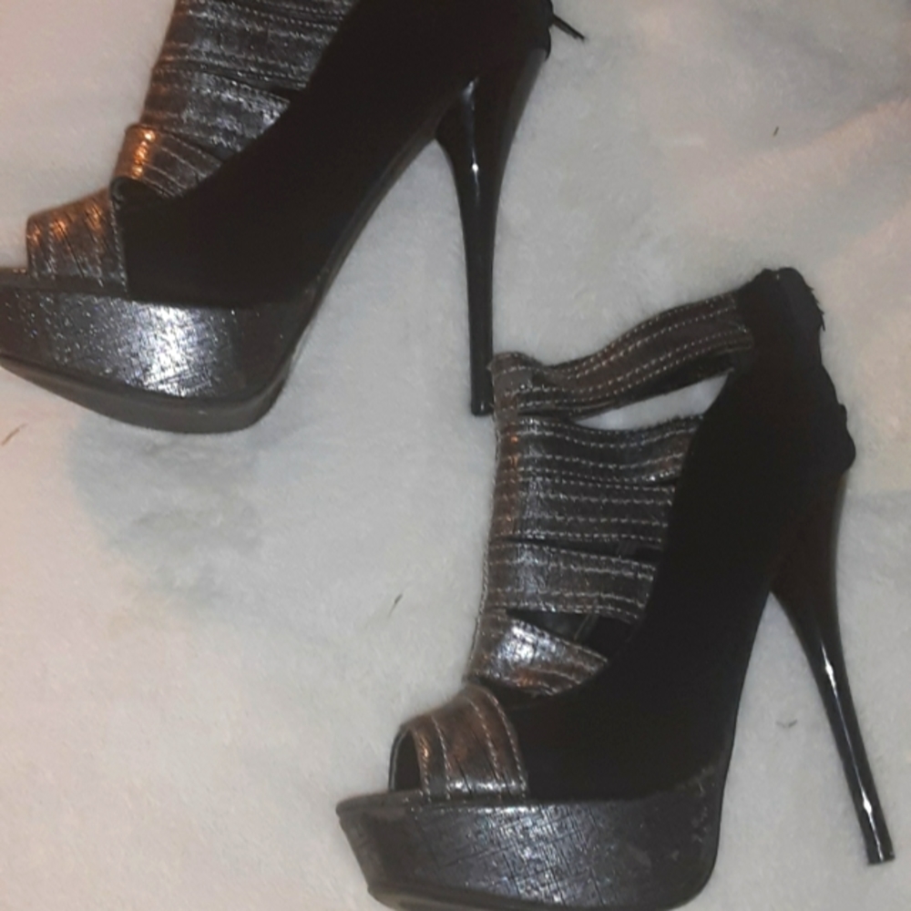 Very sexy black heels